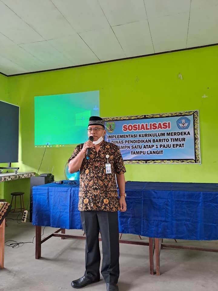 Ketua APSI Barito Timur, Laksanakan Sosialisasi IKM dan PMM di SMPN Satu Atap 1 Paju Epat