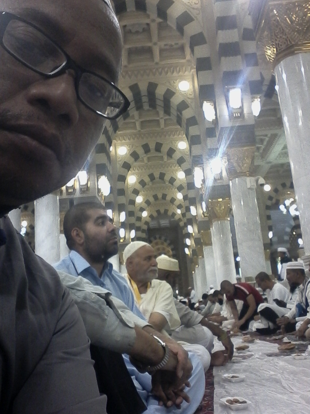 Dalam masjid Nabawi